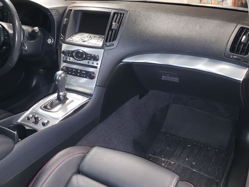 Used 2011 INFINITI G37 IPL RWD image 26