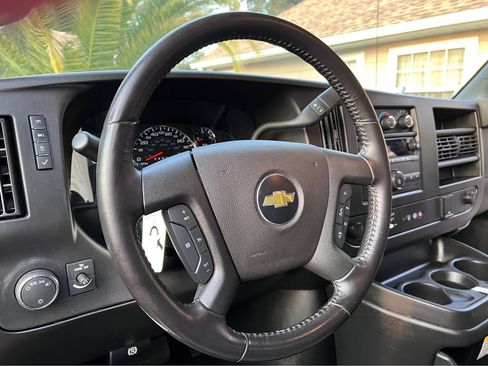 Used 2022 Chevrolet Express 2500 w/ Driver Convenience Package image 10