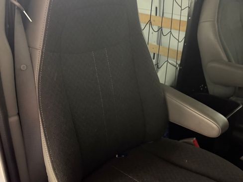 Used 2019 GMC Savana 2500 w/ Driver Convenience Package RWD image 5