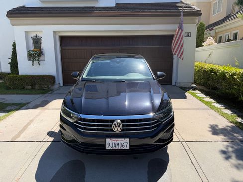 Used 2020 Volkswagen Jetta SEL FWD image 1