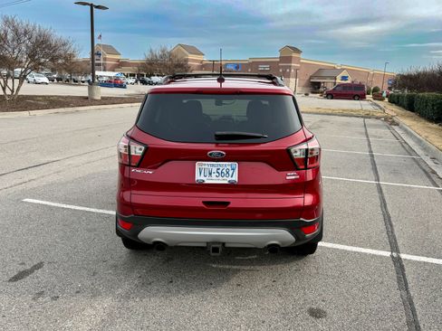 Used 2018 Ford Escape SEL w/ Ford Safe & Smart Package image 8