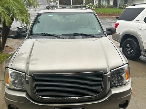 Used 2002 GMC Envoy SLT image 1