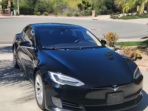 Used 2016 Tesla Model S 75D image 1