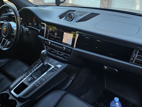 Used 2021 Porsche Macan S w/ Premium Package Plus image 5