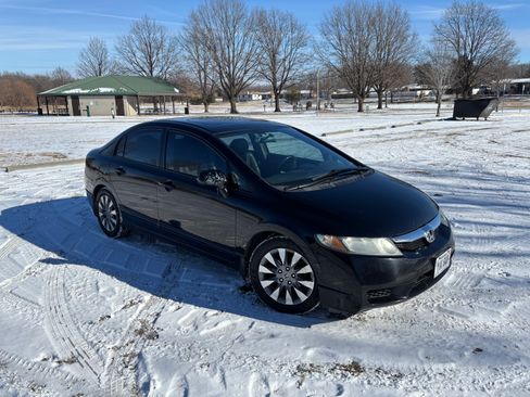 Used 2011 Honda Civic EX-L image 2
