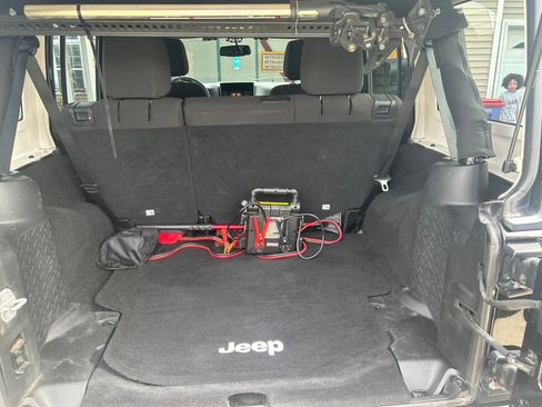 Used 2014 Jeep Wrangler Unlimited Sport w/ Quick Order Package 24S image 12