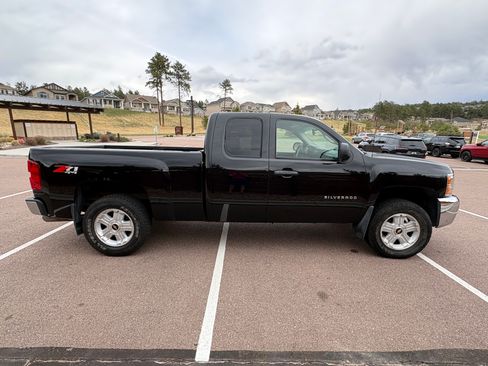 Used 2011 Chevrolet Silverado 1500 LT w/ Interior Plus Package image 8