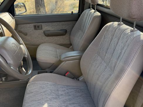 Used 1999 Toyota Tacoma 4x4 Regular Cab image 23