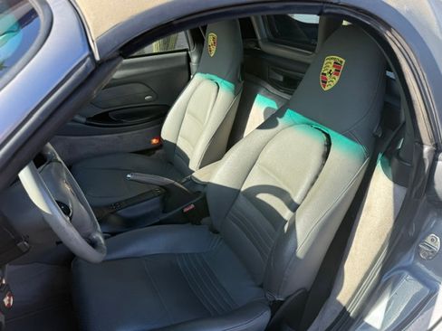 Used 2004 Porsche Boxster RWD image 18