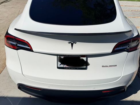 Used 2022 Tesla Model Y Performance image 5
