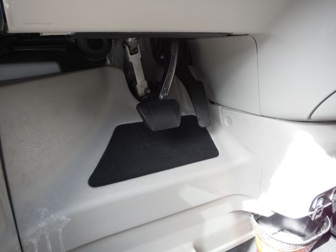 Used 2021 Chrysler Voyager Lxi FWD image 20
