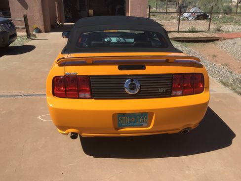 Used 2009 Ford Mustang GT Premium image 9