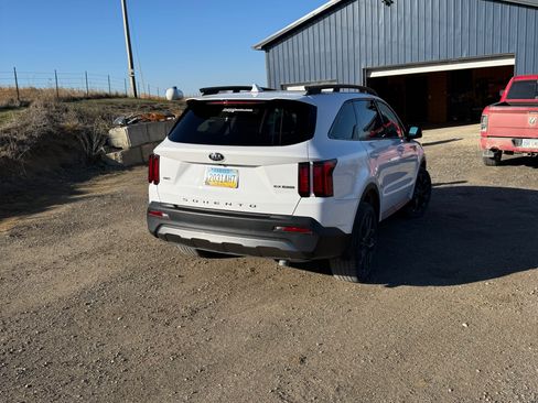 Used 2021 Kia Sorento EX w/ EX AWD X-Line Package image 12