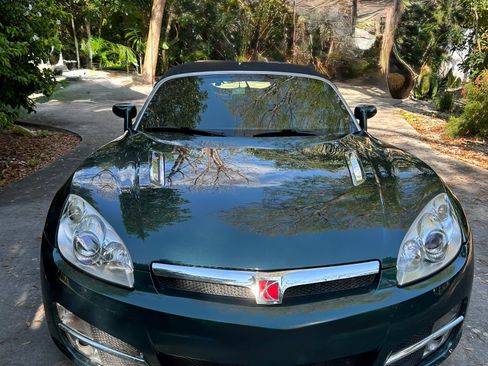Used 2007 Saturn Sky w/ Premium Trim Pkg RWD image 2