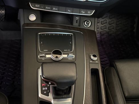 Used 2018 Audi Q5 Prestige w/ Prestige Package image 13