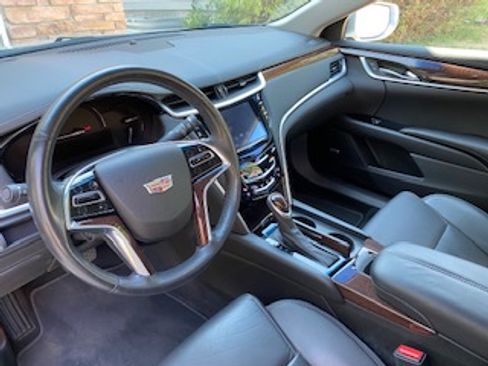 Used 2017 Cadillac XTS Luxury w/ Driver Awareness Package FWD image 5