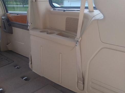 Used 2010 Chrysler Town & Country Limited w/ Safety Sphere Group image 5