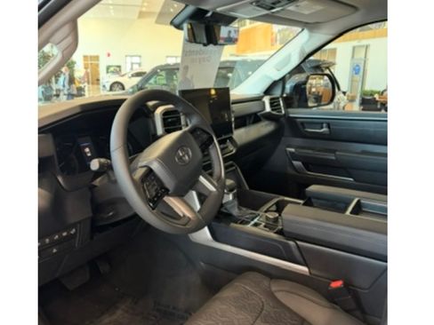 Used 2024 Toyota Tundra SR5 w/ Advanced Technology Package AWD/4WD image 5