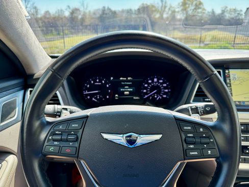 Used 2018 Genesis G80 5.0 Ultimate RWD image 13