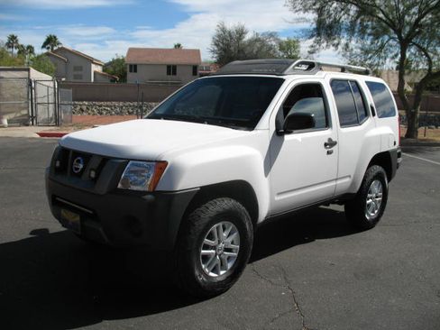 Used 2008 Nissan Xterra X image 1