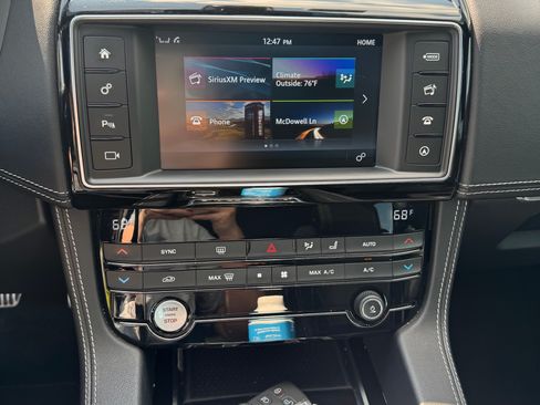 Used 2017 Jaguar F-PACE S AWD/4WD image 13