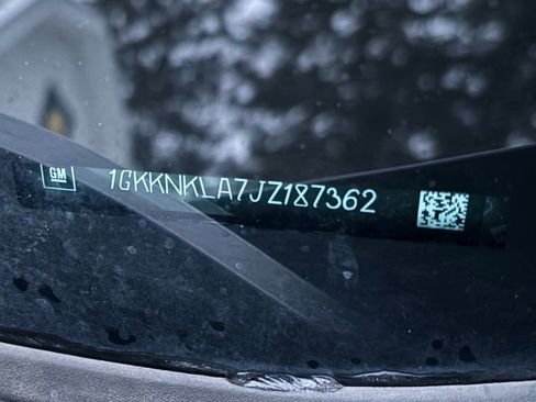 Used 2018 GMC Acadia SLE image 31