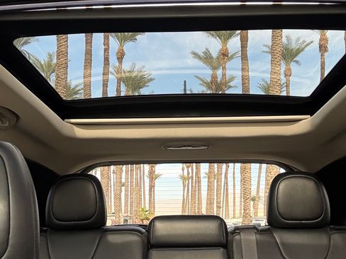 Used 2015 Jeep Cherokee Trailhawk w/ Comfort/Convenience Group image 15