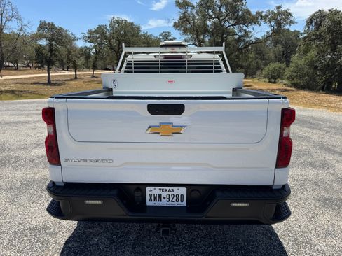 Used 2021 Chevrolet Silverado 1500 W/T w/ WT Value Package AWD/4WD image 8