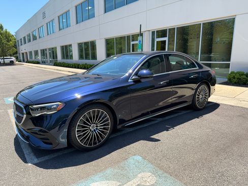 Used 2025 Mercedes-Benz E 450 4MATIC Sedan image 2