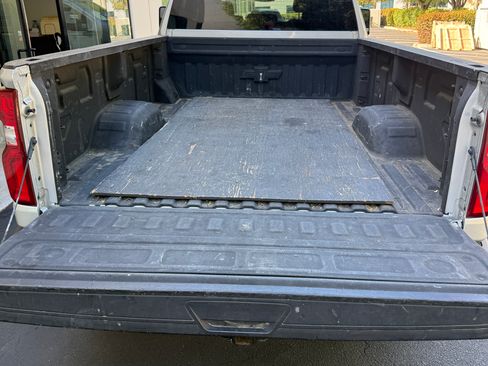 Used 2021 Chevrolet Silverado 2500 Custom w/ Gooseneck/5TH Wheel Package RWD image 8