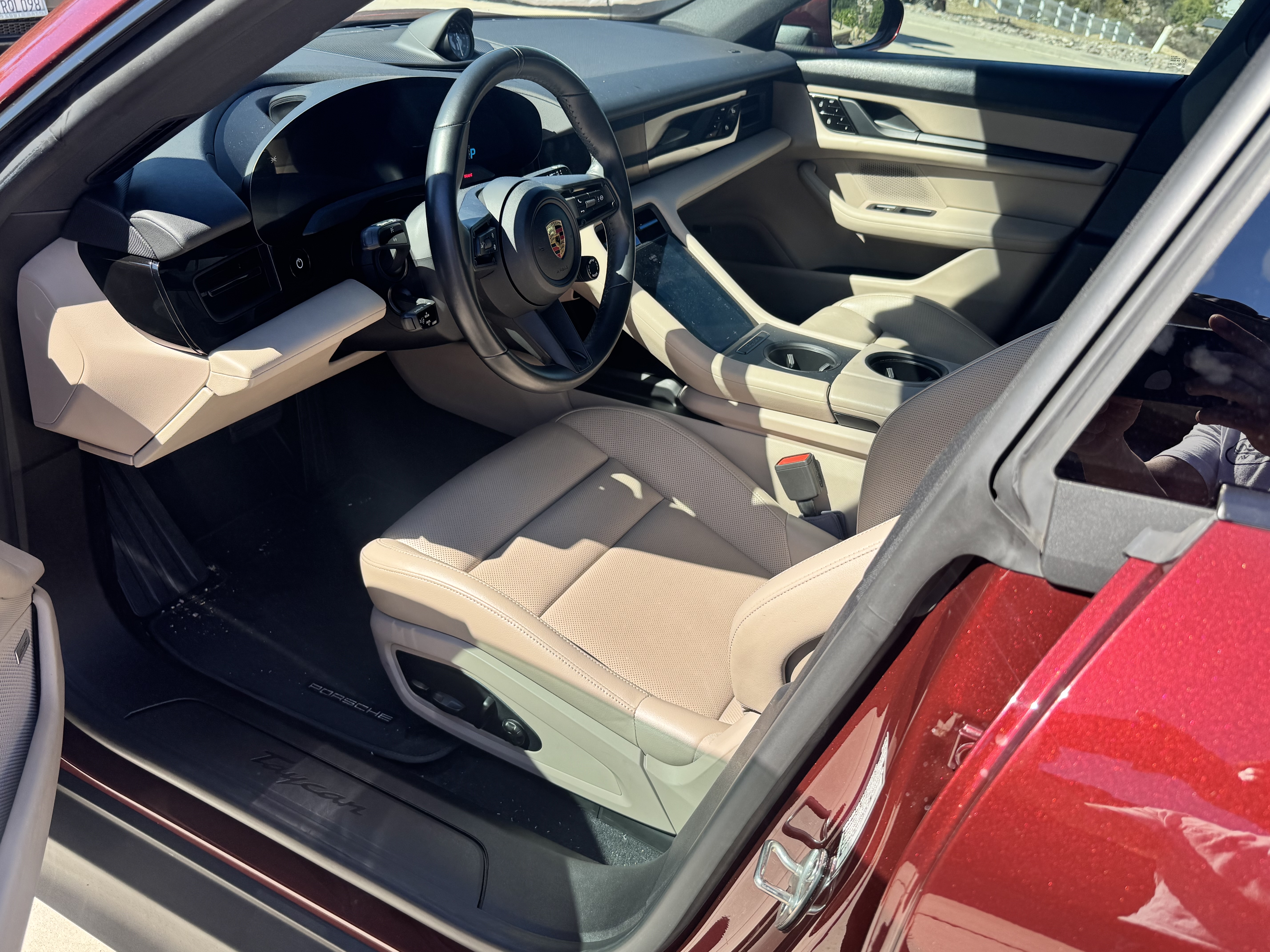 Used 2021 Porsche Taycan RWD image 8