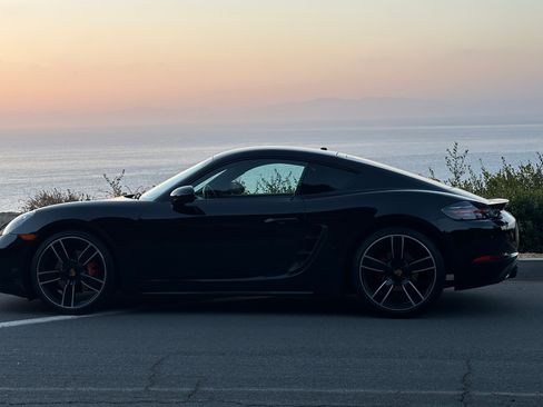 Used 2020 Porsche 718 Cayman S RWD image 20