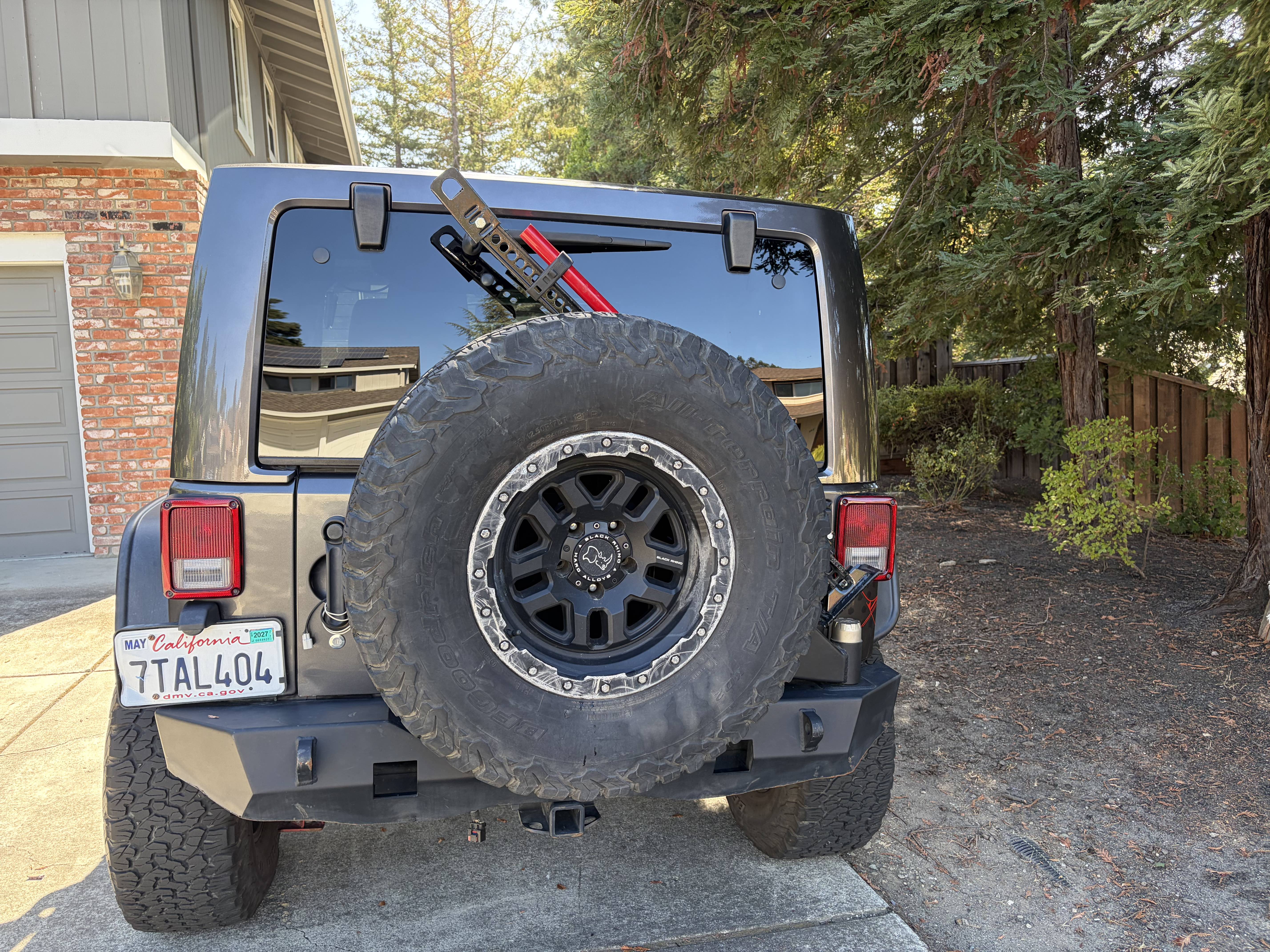Used 2016 Jeep Wrangler Sahara AWD/4WD image 12