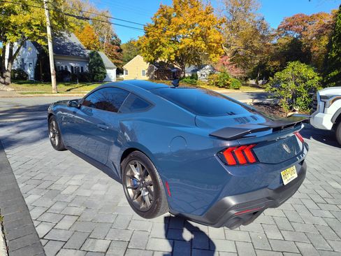 Used 2024 Ford Mustang Dark Horse image 4
