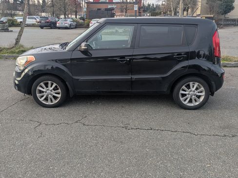 Used 2013 Kia Soul + image 20