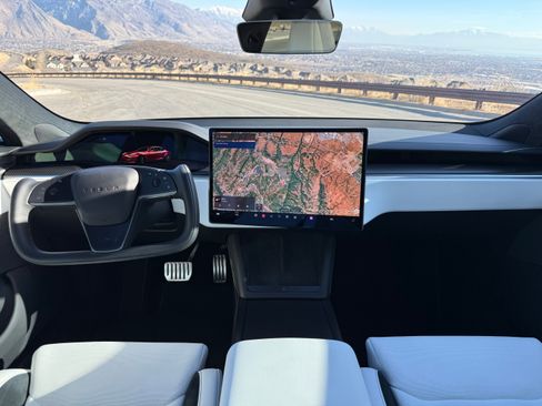 Used 2024 Tesla Model S Plaid image 17