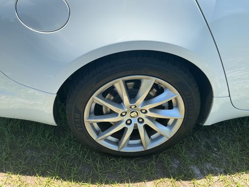 Used 2013 Jaguar XF RWD image 15