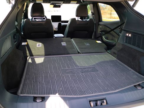 Used 2022 Ford Mustang Mach-E GT image 32