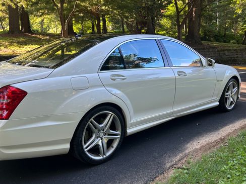 Used 2012 Mercedes-Benz S 63 AMG w/ AMG Performance Pkg image 5