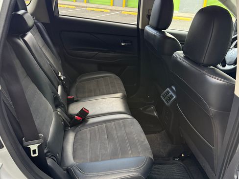 Used 2019 Mitsubishi Outlander SE FWD image 10