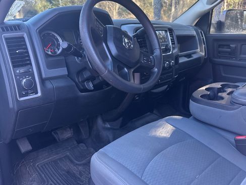 Used 2018 RAM 2500 Tradesman w/ Chrome Appearance Group image 5