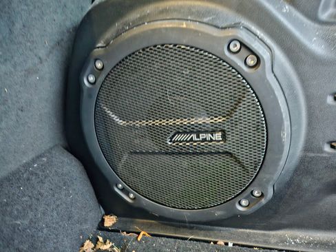 Used 2022 Jeep Wrangler Unlimited Sahara w/ Cold Weather Group image 26