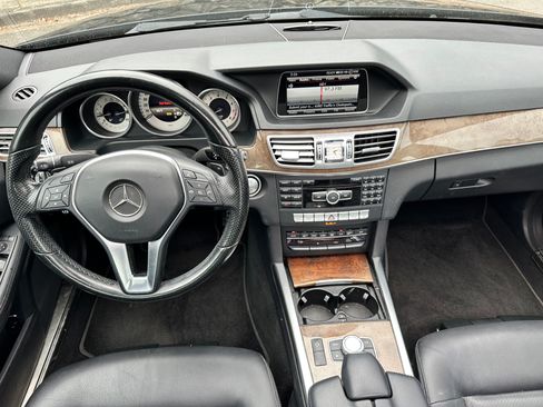 Used 2014 Mercedes-Benz E 350 4MATIC Sedan image 12