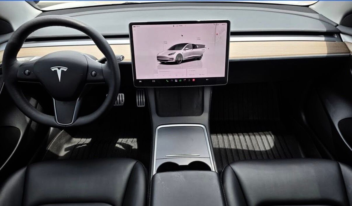 Used 2023 Tesla Model 3 Standard Range RWD image 13