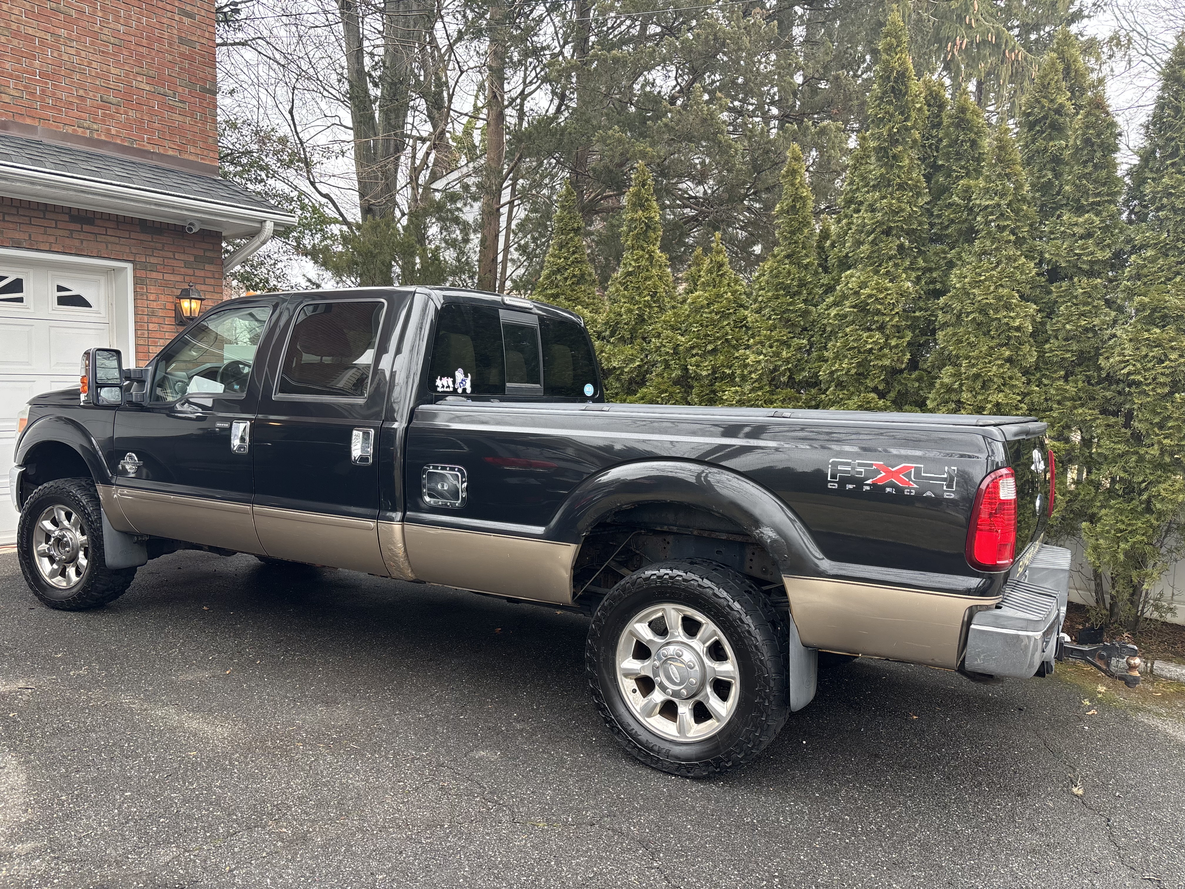 Used 2011 Ford F350 Lariat w/ Lariat Ultimate Pkg AWD/4WD image 8