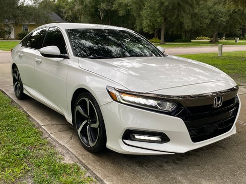 Used 2020 Honda Accord Sport image 2