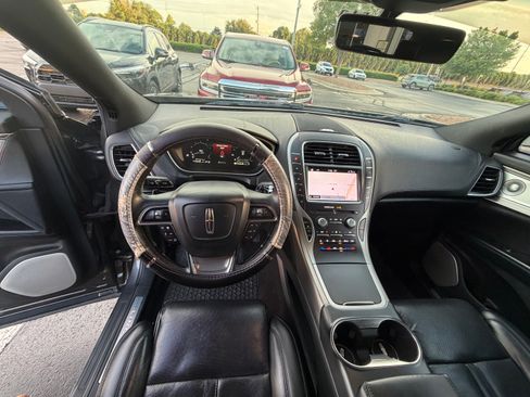 Used 2019 Lincoln Nautilus Reserve w/ Ultimate Package AWD/4WD image 11