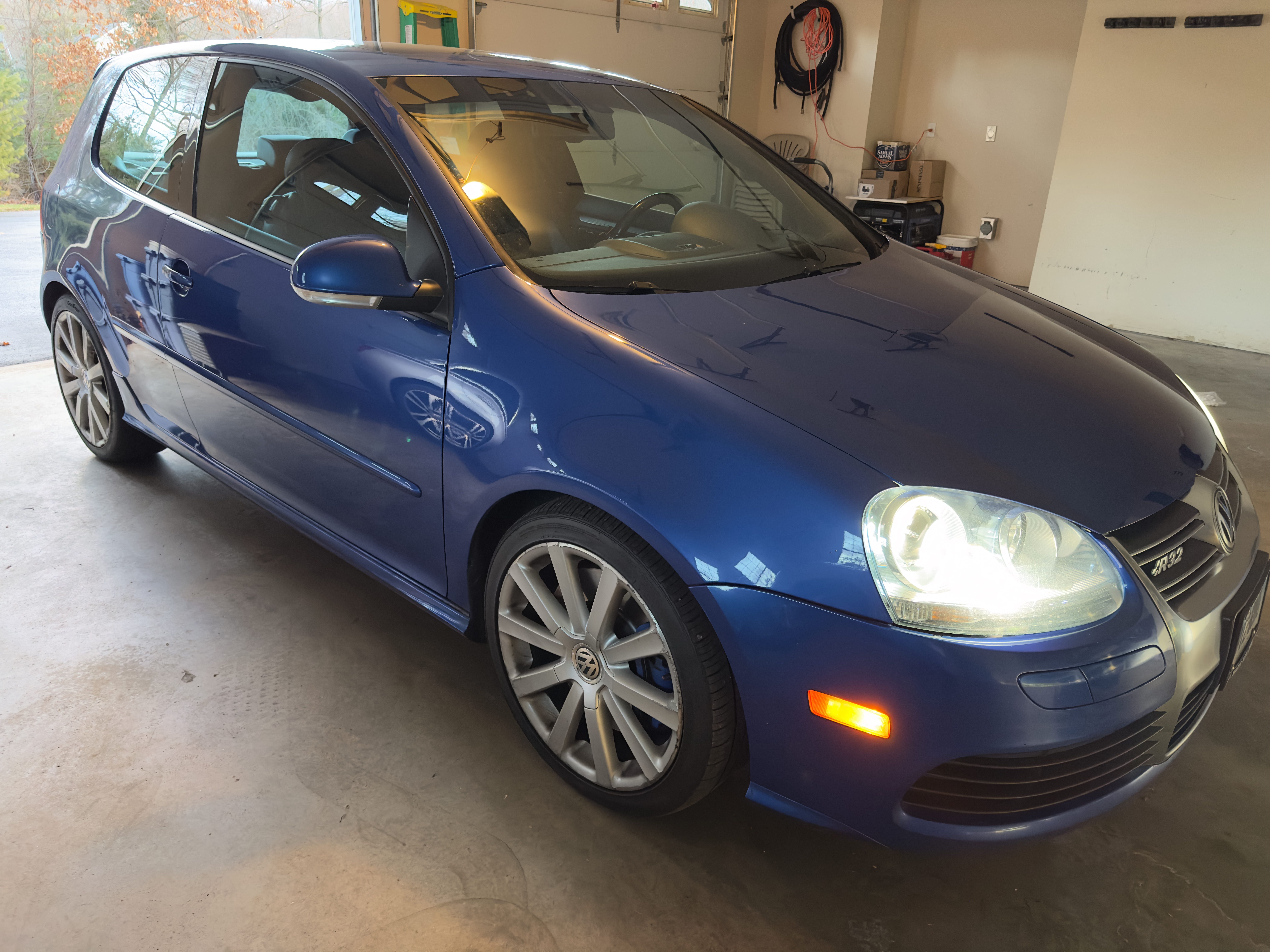 Used 2008 Volkswagen R32 AWD/4WD image 13