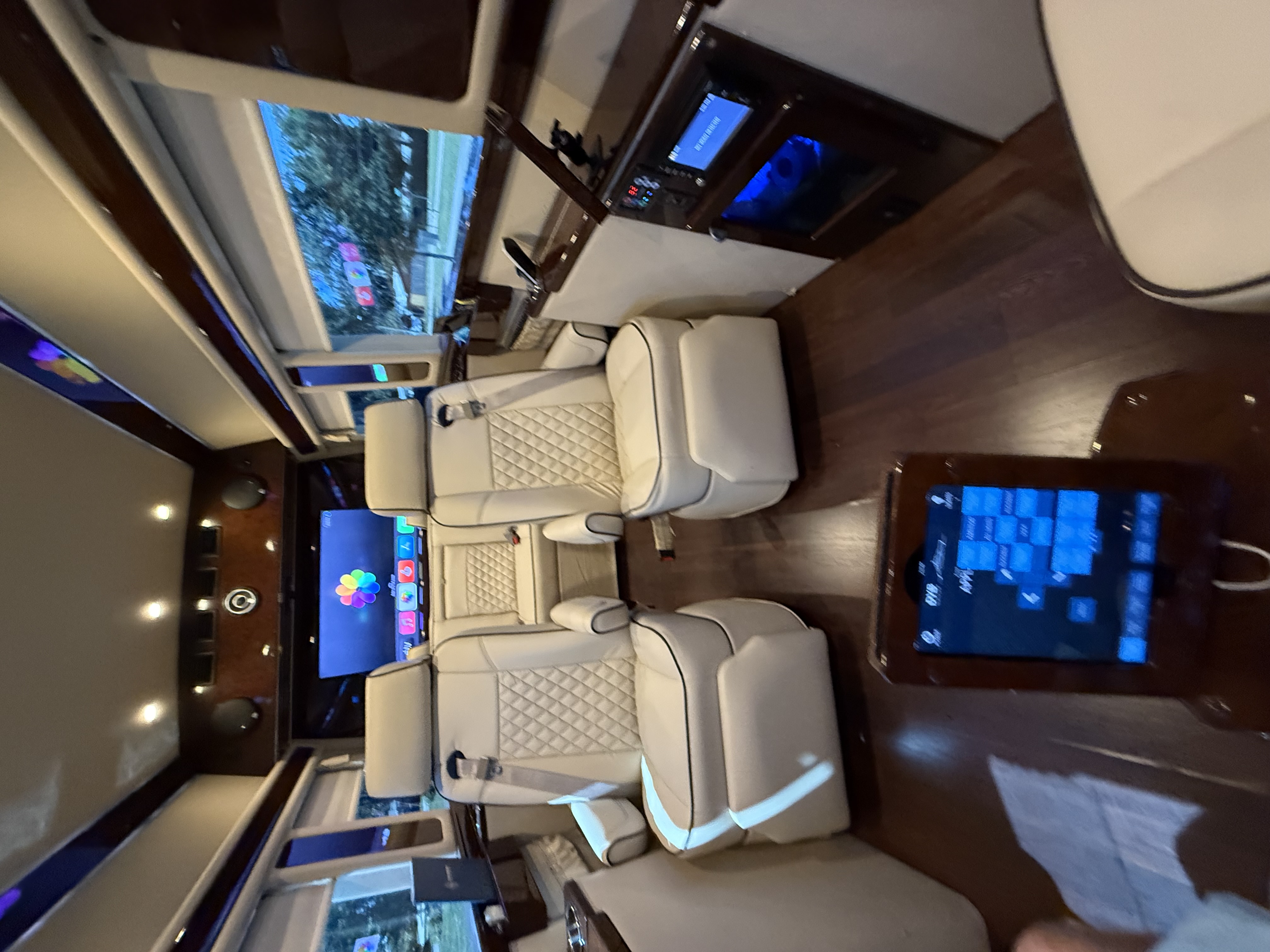Used 2014 Mercedes-Benz Sprinter 2500 image 9