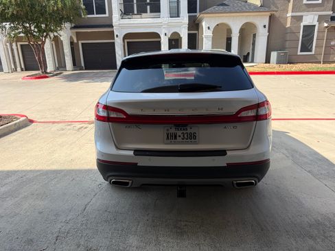 Used 2018 Lincoln MKX Reserve w/ Lincoln MKX Climate Package AWD/4WD image 11